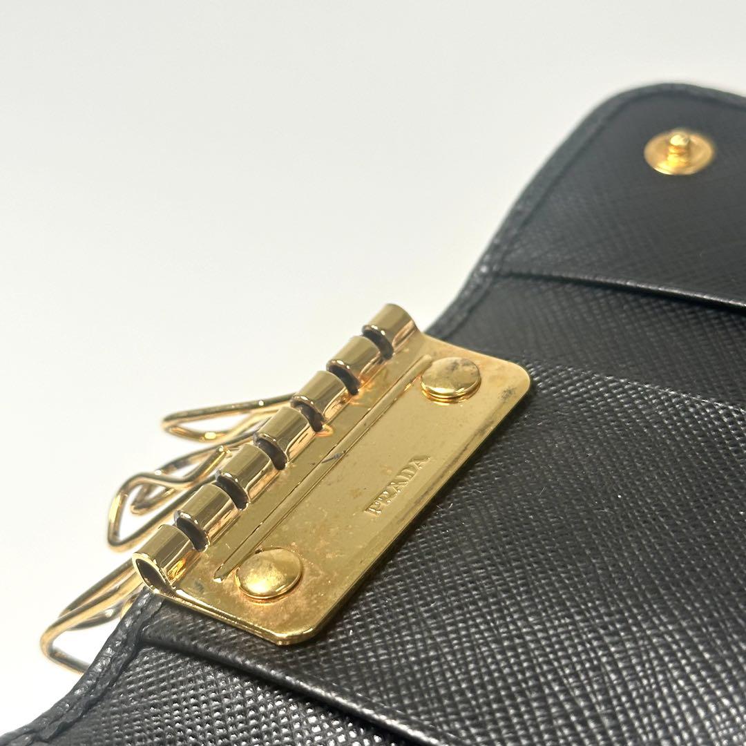PRADA 6連キーケースサフィアーノレザーブラック×ゴールド