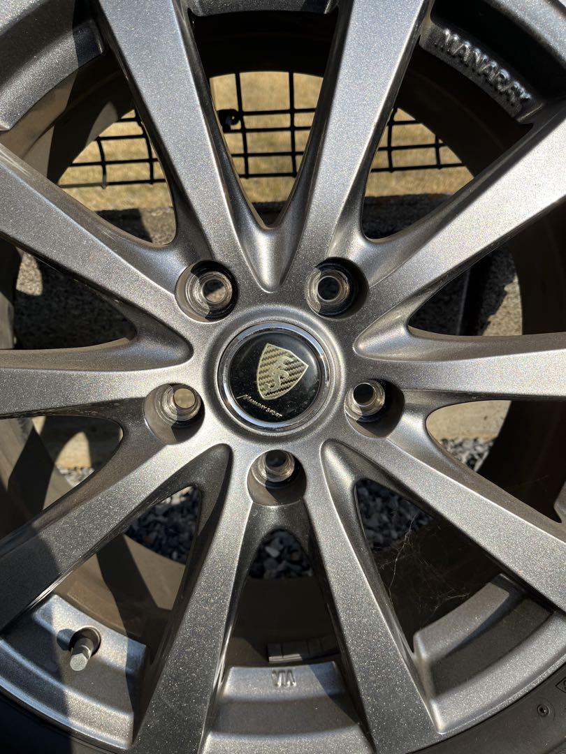 BRIDGESTONE BLIZZAK 215/60R17 スタッドレスタイヤ
