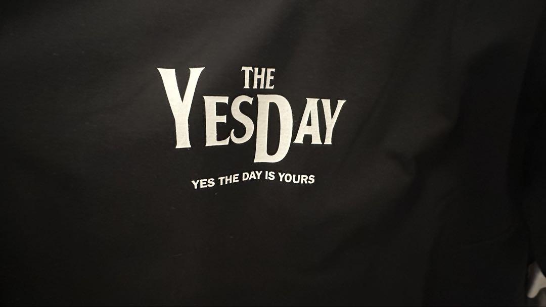 りんご　マウスラビット　Tシャツ　黒　イェソン　YESTHEDAY