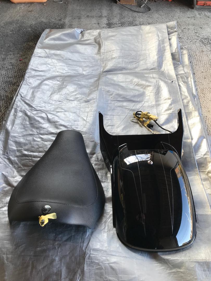 トライジャ製ショートリアフェンダー+シート