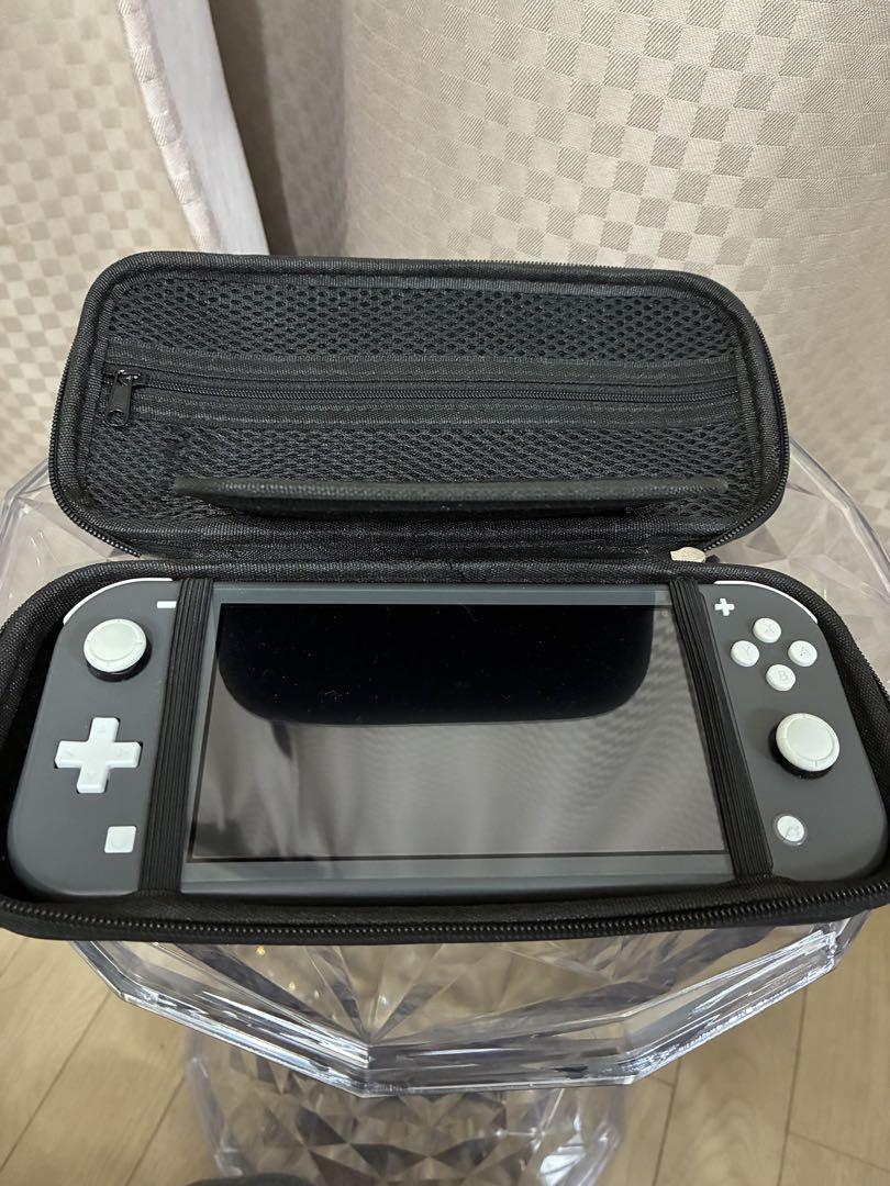 Nintendo Switch Lite グレー キャリングケース 充電器付き Amazon.co.jp: 「Nintendo Switch Lite （任天堂 スイッチライト