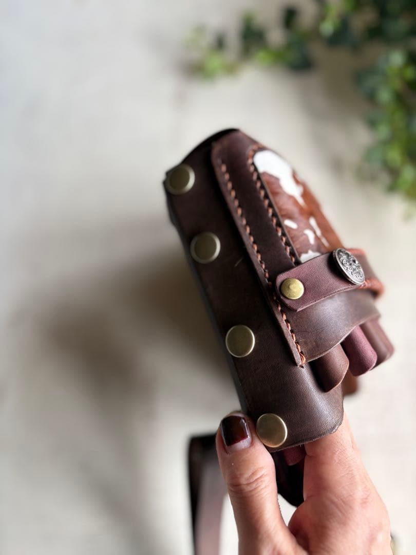 手染めブラウン ハラコカウの大容量シザーケース NEXPOTALLINN_EU