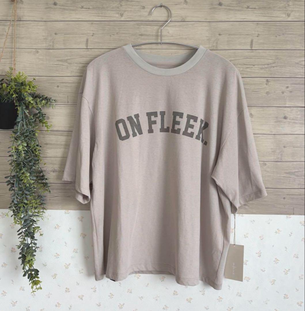 ★新品タグ付きカフネcafneロゴTシャツ★