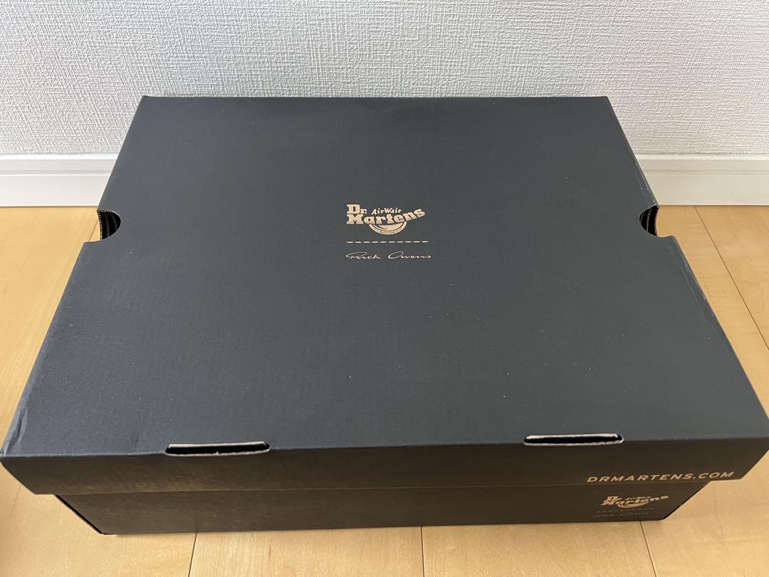 DR. MARTENS