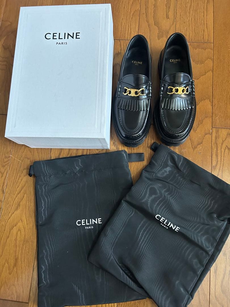 CELINE ブラック ローファー ゴールドチェーン CELINE ブラック ローファー ゴールドチェーン