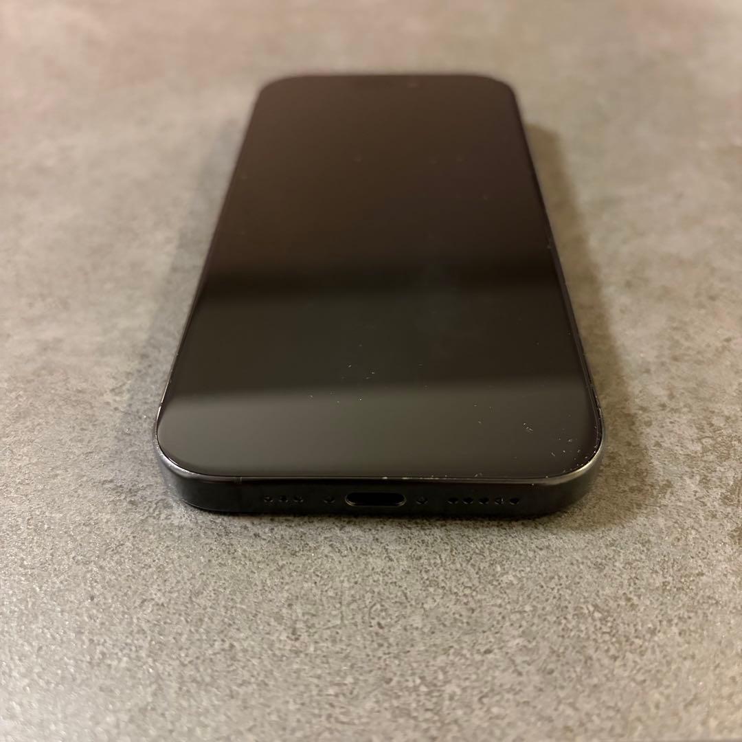 【美品】iPhone 16 Pro 256GB ブラックチタニウム SIMフリー 【美品】iPhone 16 Pro 256GB ブラックチタニウム SIMフリー