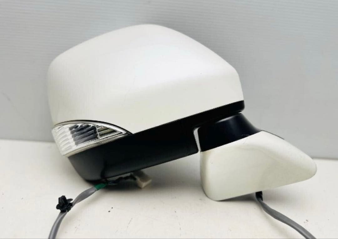 エルグランド PE52 右ドアミラー 右 サイドミラー ターンランプ 8ピン