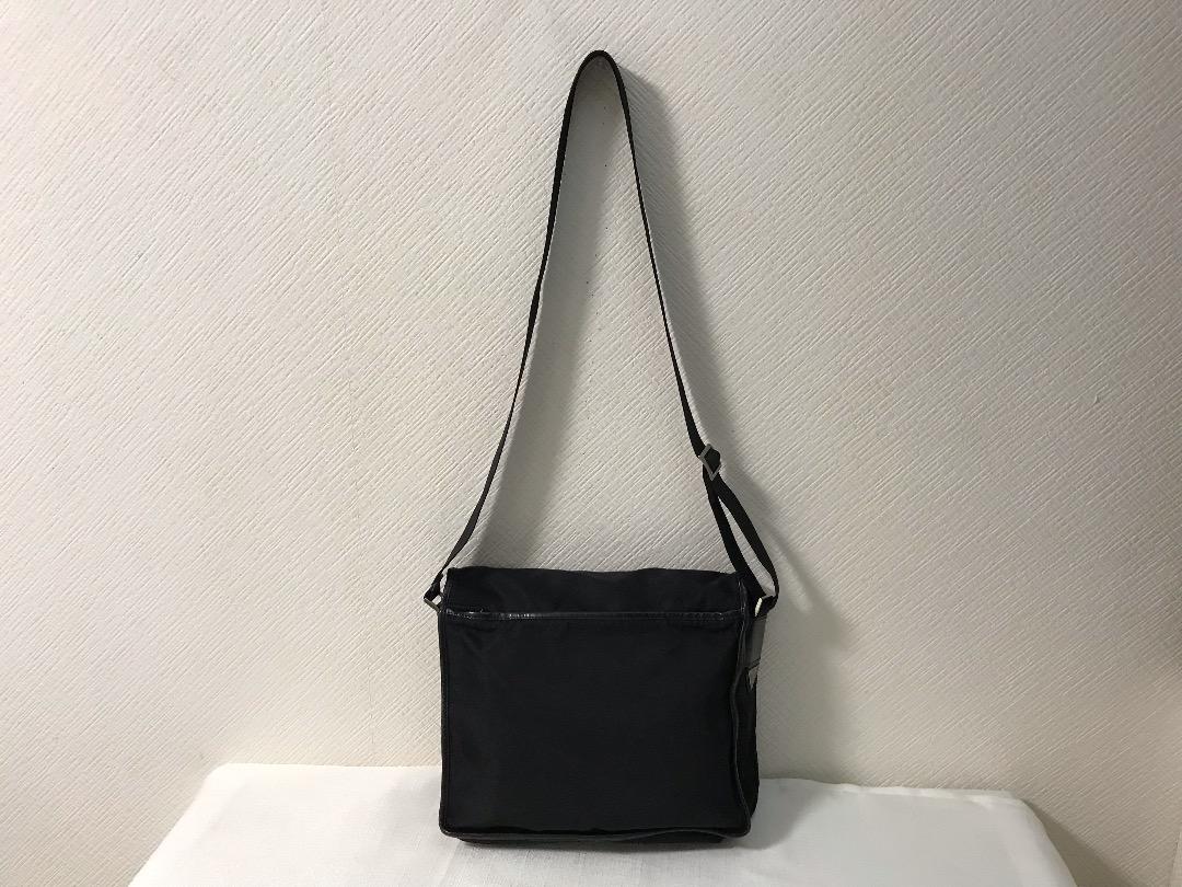 特別セール品】 本物プラダPRADAショルダーバッグビジネスボディバック 直営店で購入した正規品 PRADA ショルダーバッグ ボディーバック ショルダーバッグ
