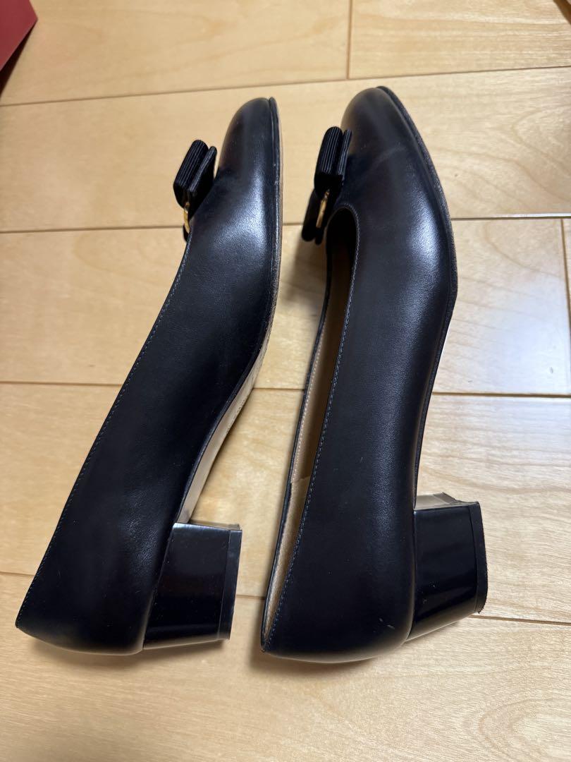 【美品】FERRAGAMO フェラガモ ヴァラ パンプス　24.5