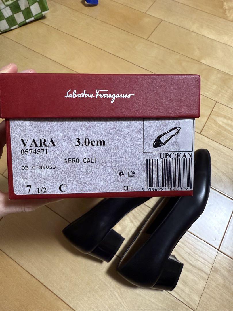【美品】FERRAGAMO フェラガモ ヴァラ パンプス　24.5