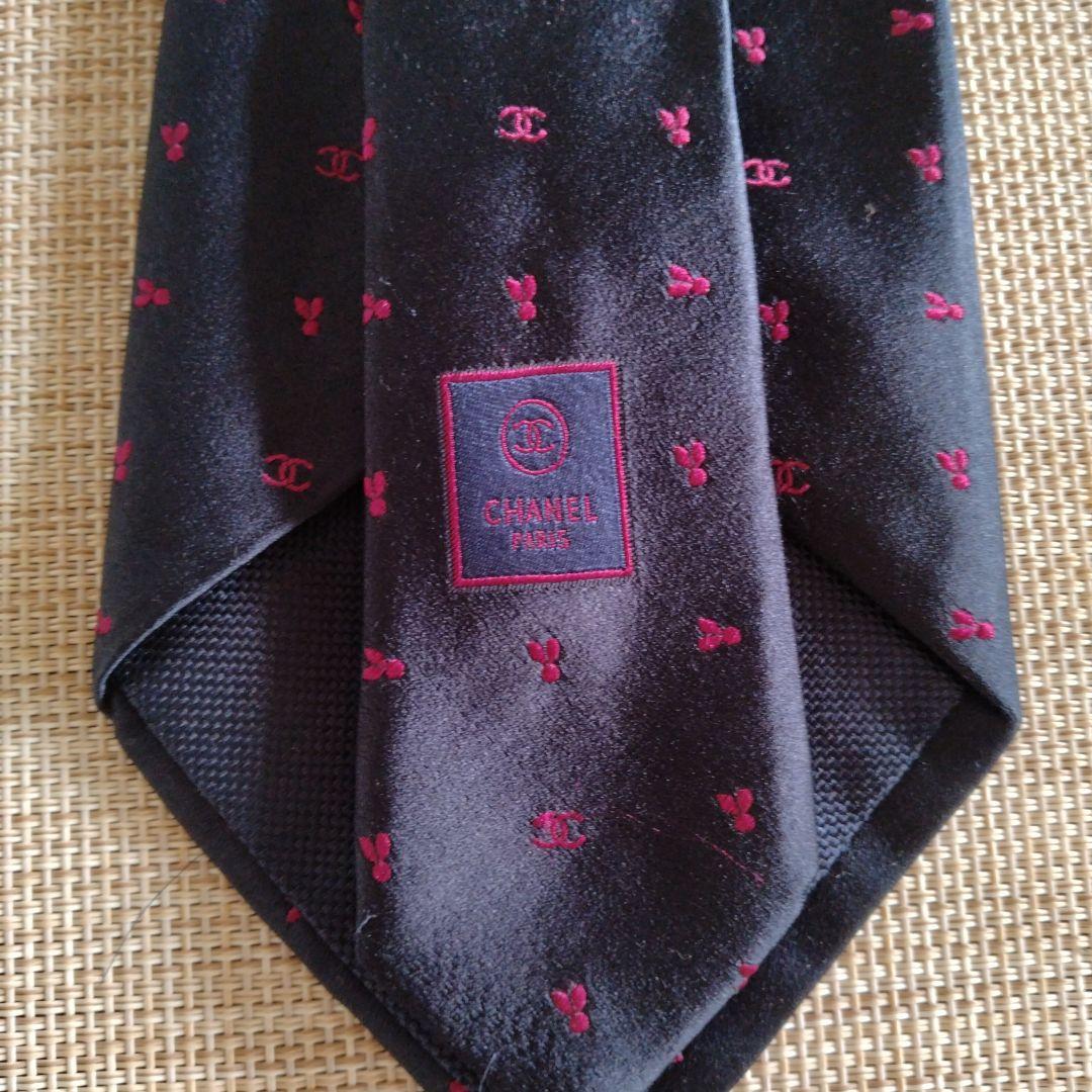 値下げ CHANEL ネクタイ ネイビー シルク製 値下げ CHANEL ネクタイ ネイビー シルク製