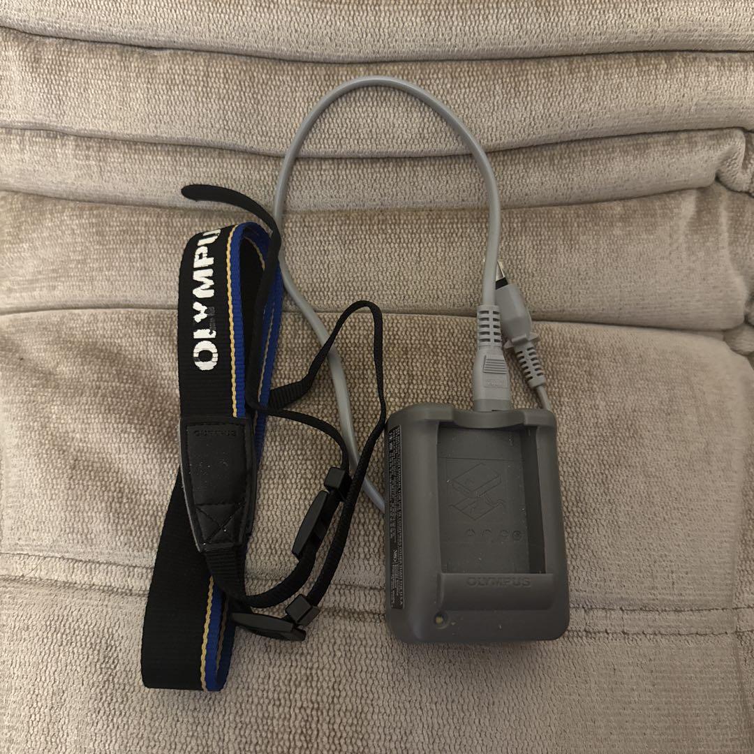 OLYMPUS オリンパス OM−D E−M10 MarkIII Wズームレンズ