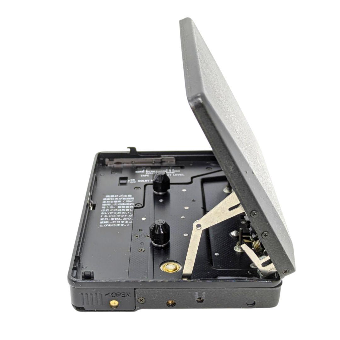 【外観美品】カーボン製99g!シャープの挑戦、希少モデル「Piu」 【外観美品】カーボン製99g!シャープの挑戦、希少モデル「Piu」