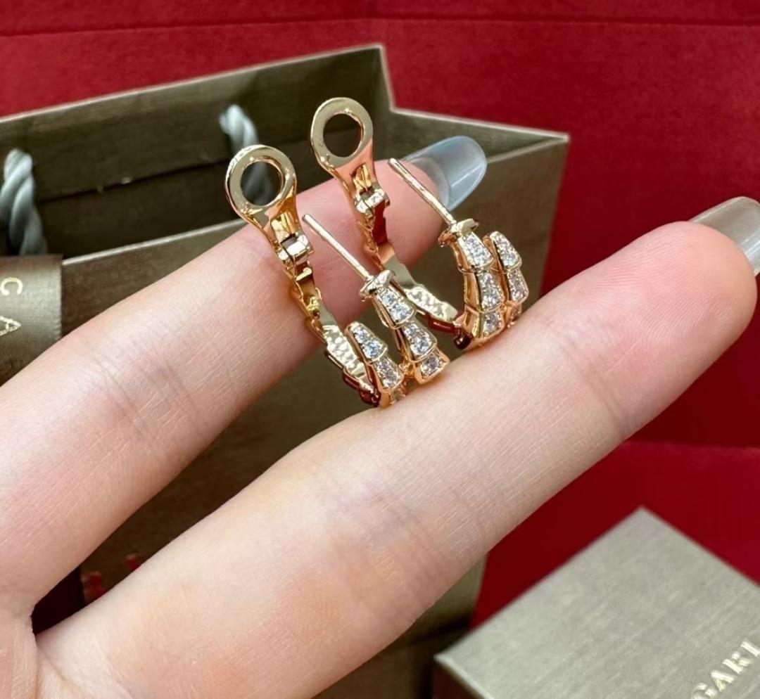 BVLGARI毒蛇オシャレで精緻なイヤリングローズゴールドペア目立った傷や汚れなし