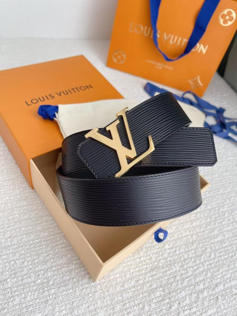 Louis Vuitton ブラックレザーベルト - メルカリ