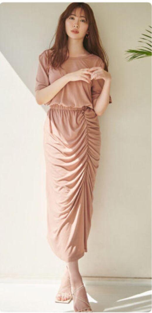 Her lip to everyday jersey dress