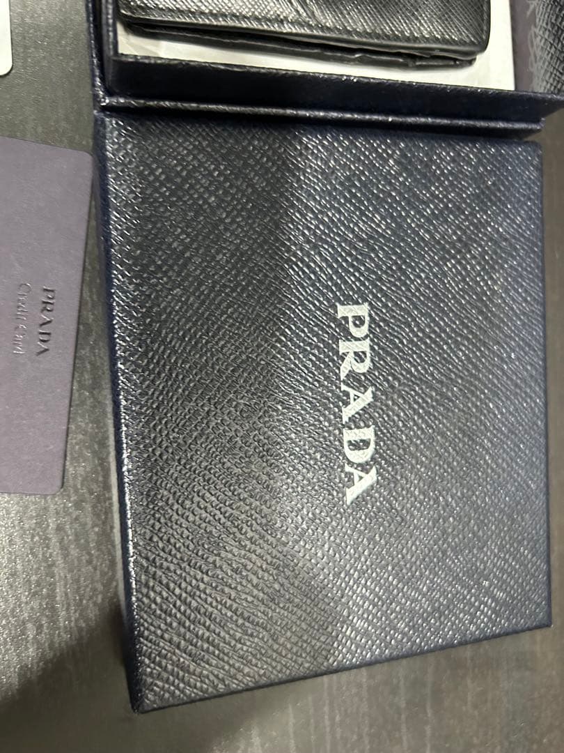 プラダ PRADA 二つ折り財布 プラダ PRADA 二つ折り財布