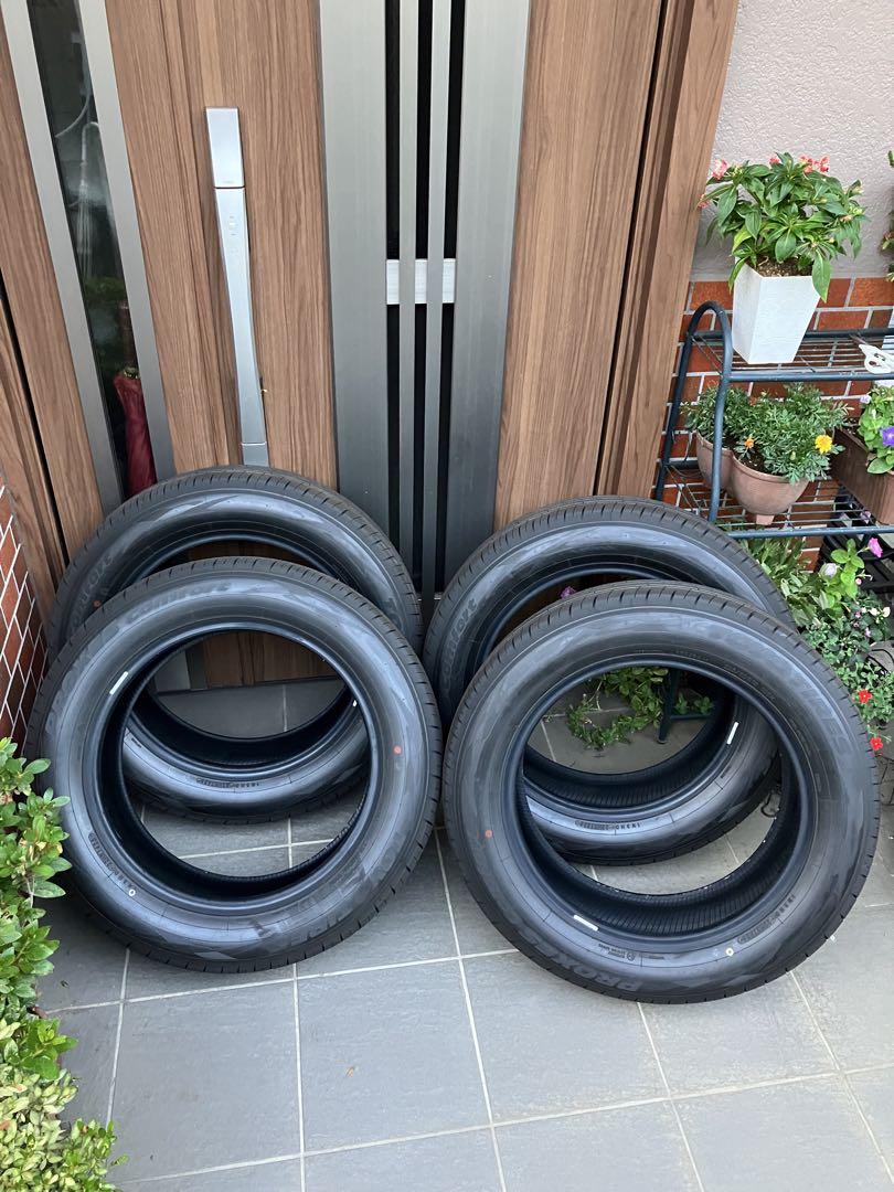 TOYOプロスセス　225/60r18 アルファード純正タイヤ