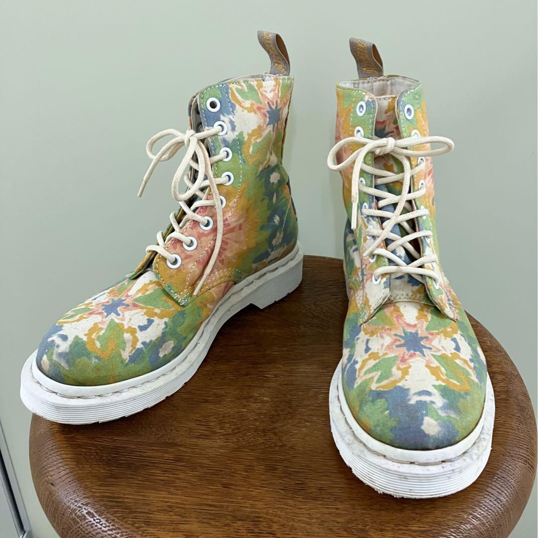 【Dr.Martens】 tie-dyeプリント キャンバス 8ホール ブーツ 〓Dr.Martens〓 tie-dyeプリント キャンバス 8ホール ブーツ