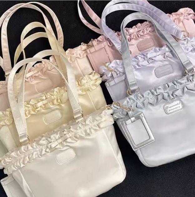 【FUYUUNEKO】カードケース・ショルダー付きフリル痛バッグブラック FUYUUNEKO】カードケース・ショルダー付きフリル痛バッグ