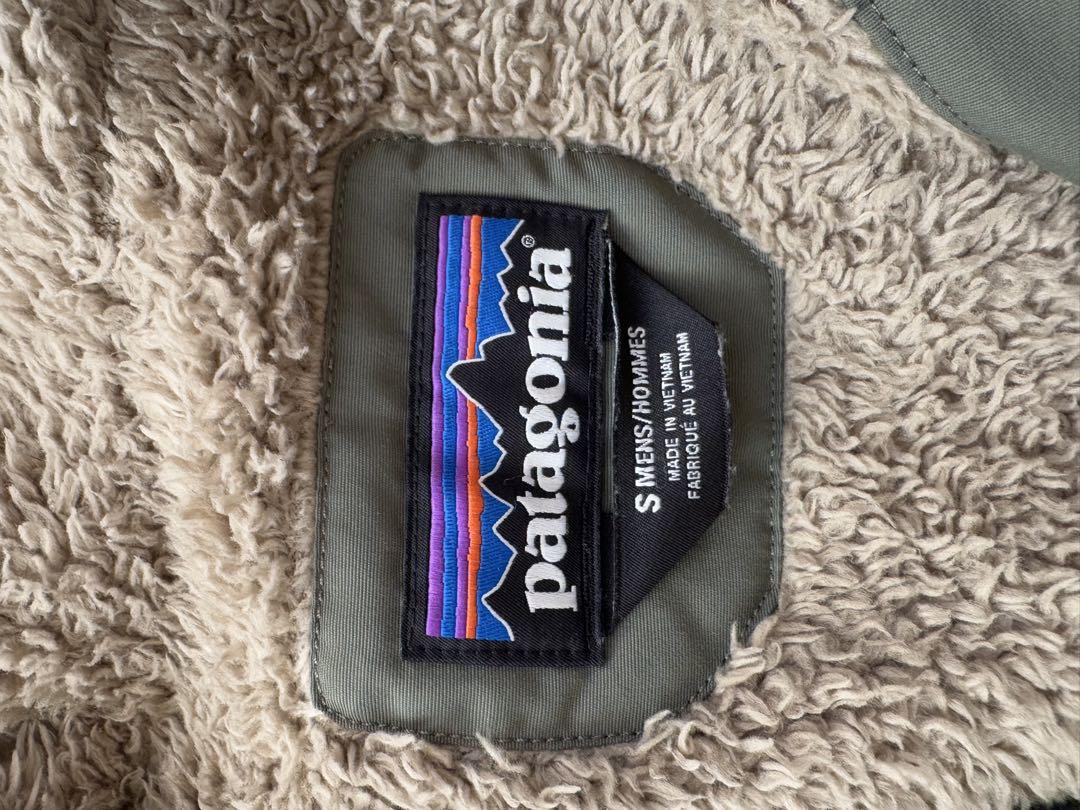 patagonia フード付きジャケット オリーブ