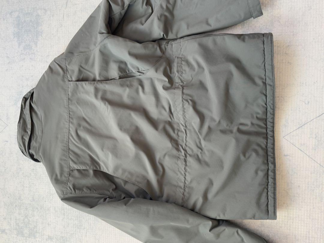 patagonia フード付きジャケット オリーブ