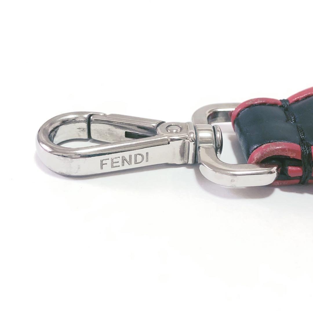 FENDI FANTASTIC ロゴレザー キーホルダー A254069 - メルカリ