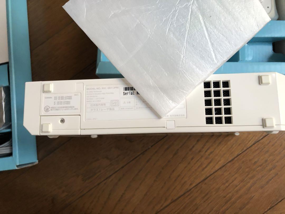 任天堂 Wii本体 Wii Fit バランスボード　ソフト4本セット