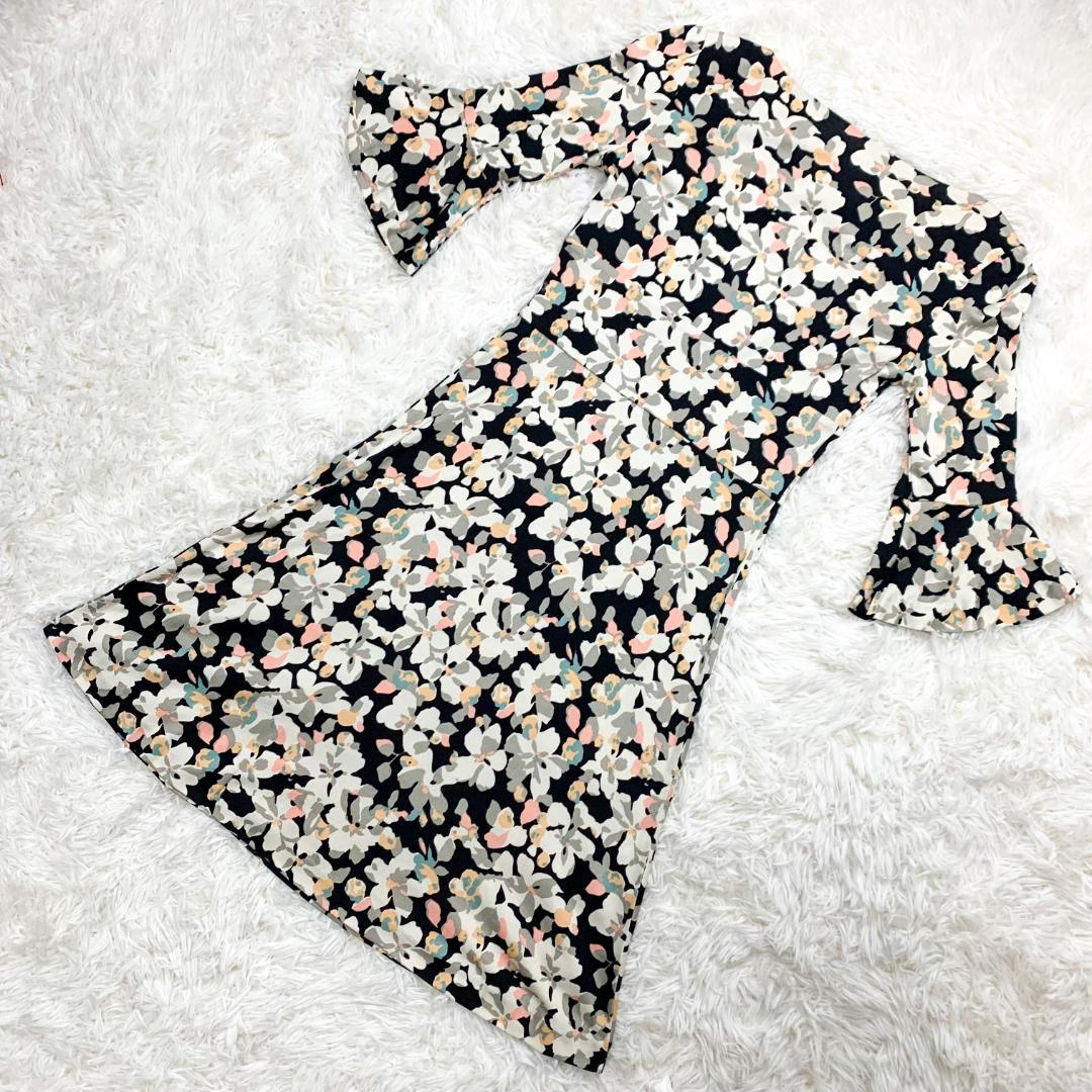 DIANE von FURSTENBERG ワンピース 花柄 七分袖 シルク DIANE von FURSTENBERG ワンピース 花柄 七分袖 シルク
