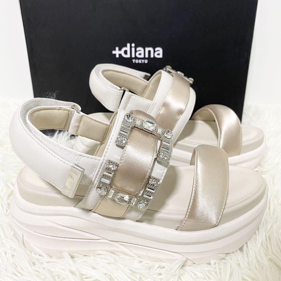 DIANA ベージュ サテン ビジュー付き ミュール - メルカリ