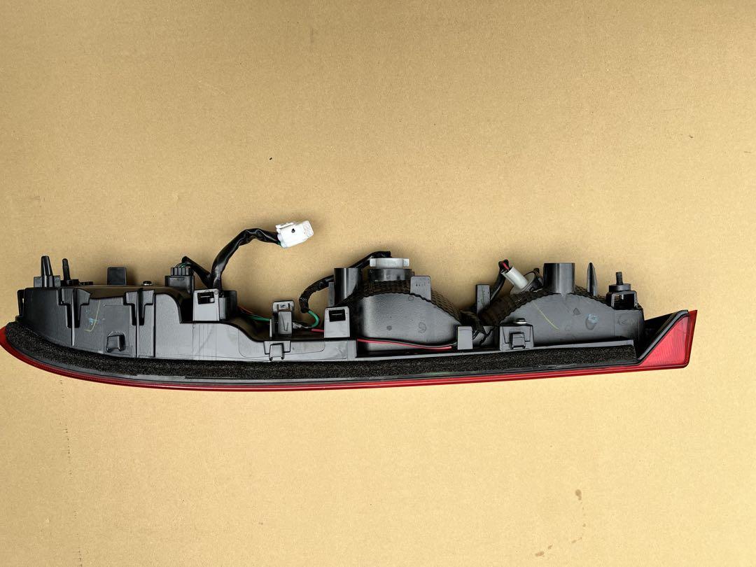 【GW SALE】 スズキ　エブリィワゴン　DA17W 左　テールランプ