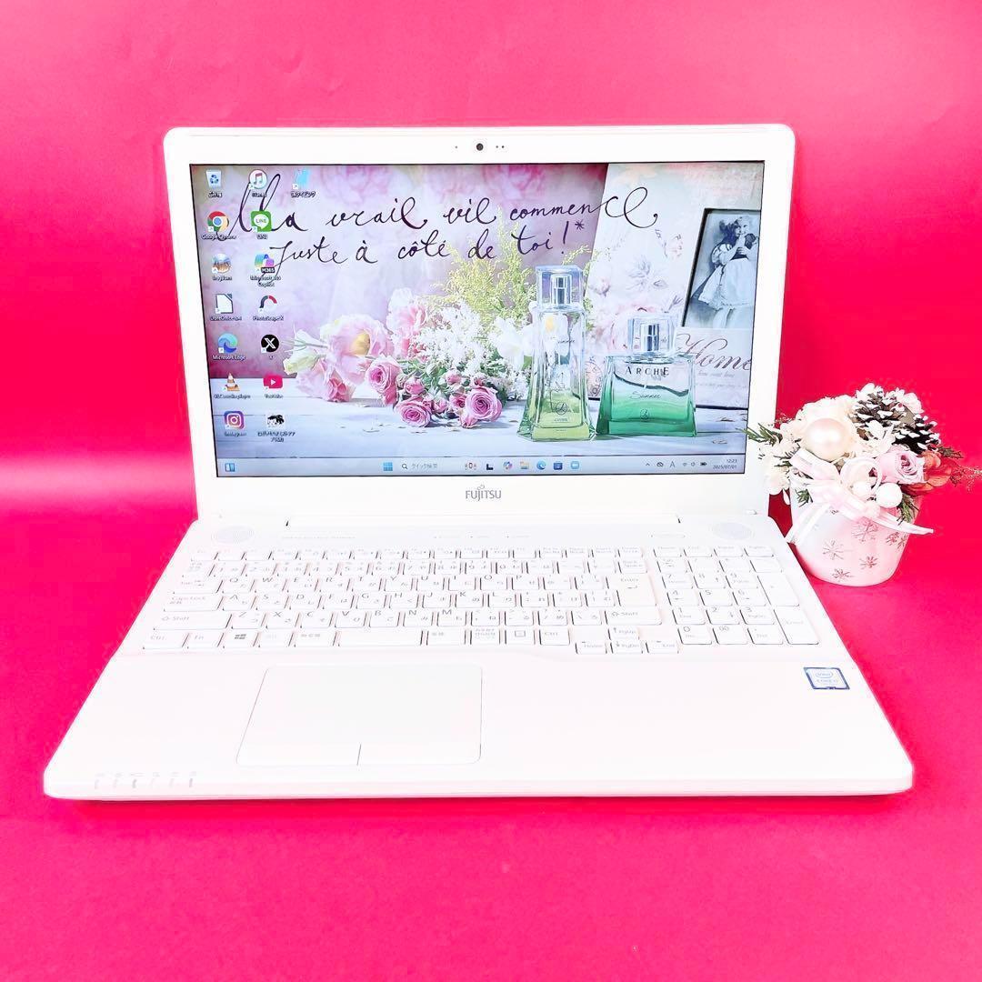 Coreⅰ7✨Windows11✨おしゃれ白✨カメラ付き薄型 大容量1TB 事務 Windows11✨️Corei7✨️薄型白ノートパソコン✨️カメラ大容量