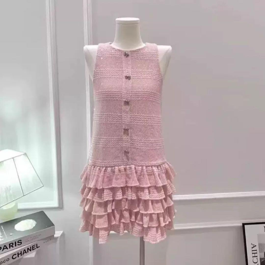春夏フリルミニワンピース❤️シンプルデザインで魅力的な装いに