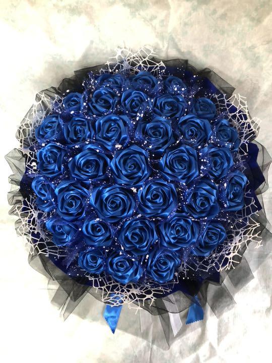 roseshop.jp | 特大サイズ 青いバラ108本の花束 108=10(ト)8(ワ