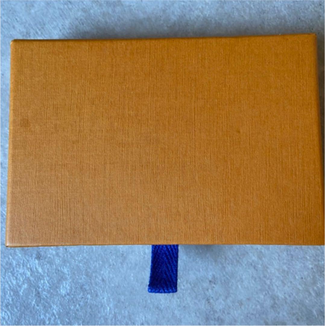 LOISU VITTON ▷▷非売品 正規 ノベルティ ストラップ 木製