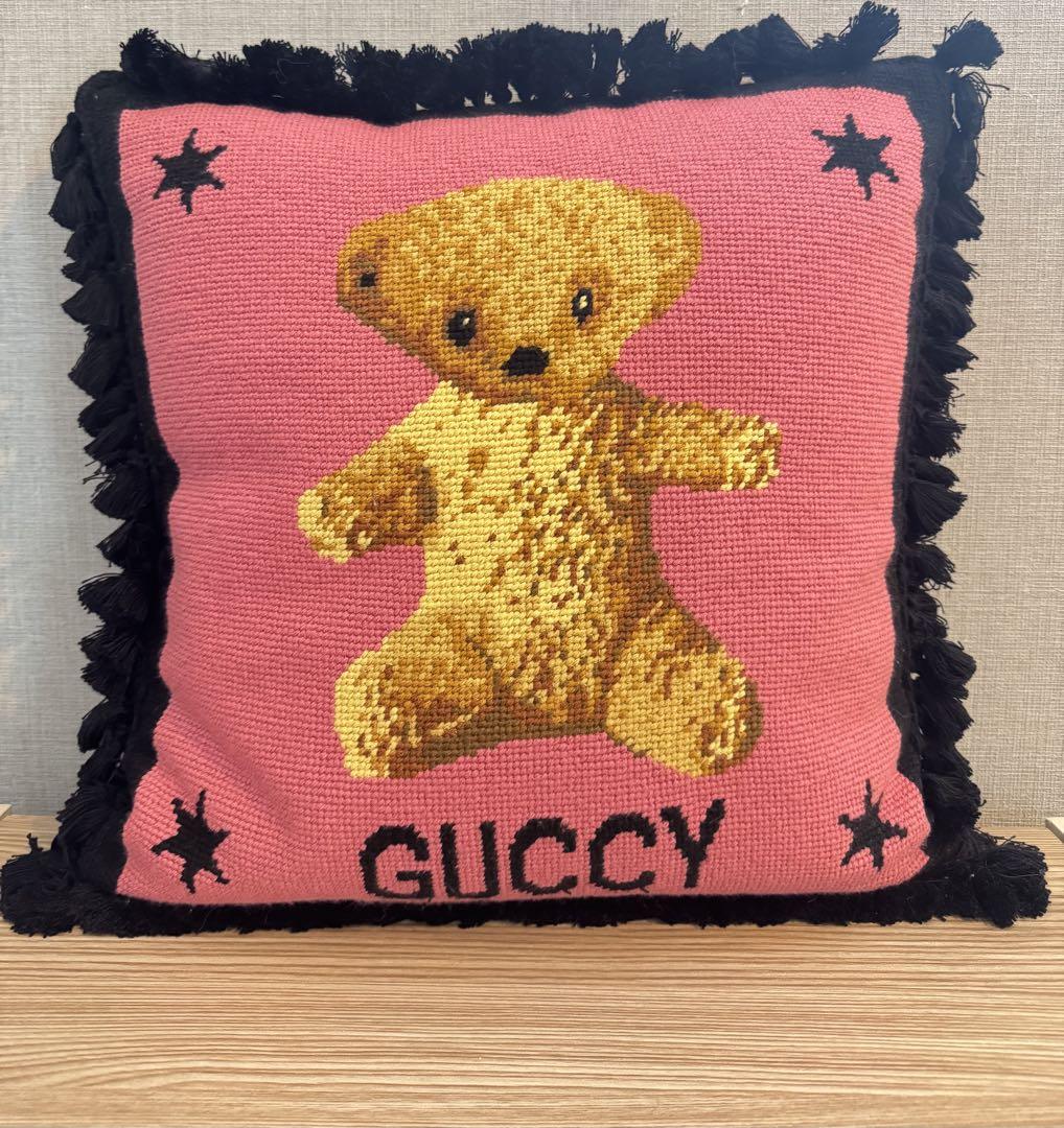 GUCCI テディベア クッション