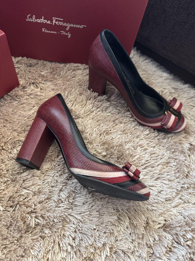 大人女性の Salvatore Ferragamo ハイヒール ワイン×ブラック 靴