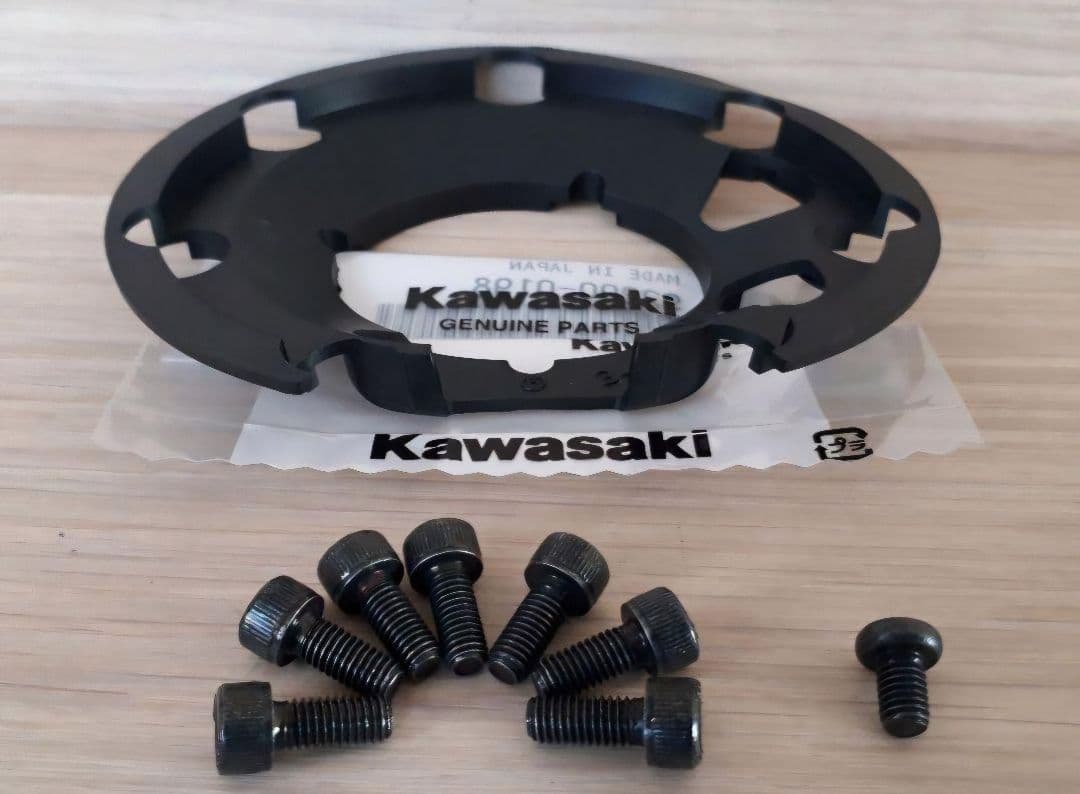 ゼファー750 タンクキャップZRX400