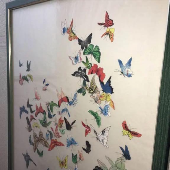 絵画 蝶々と花の絵です 絵画 蝶々と花の絵です