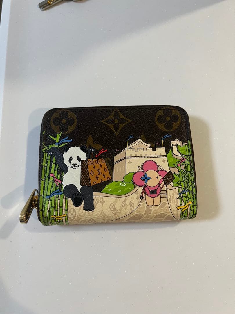 ルイヴィトン コインケース モノグラムヴィヴィエンヌ ジッピー パンダ　限定品