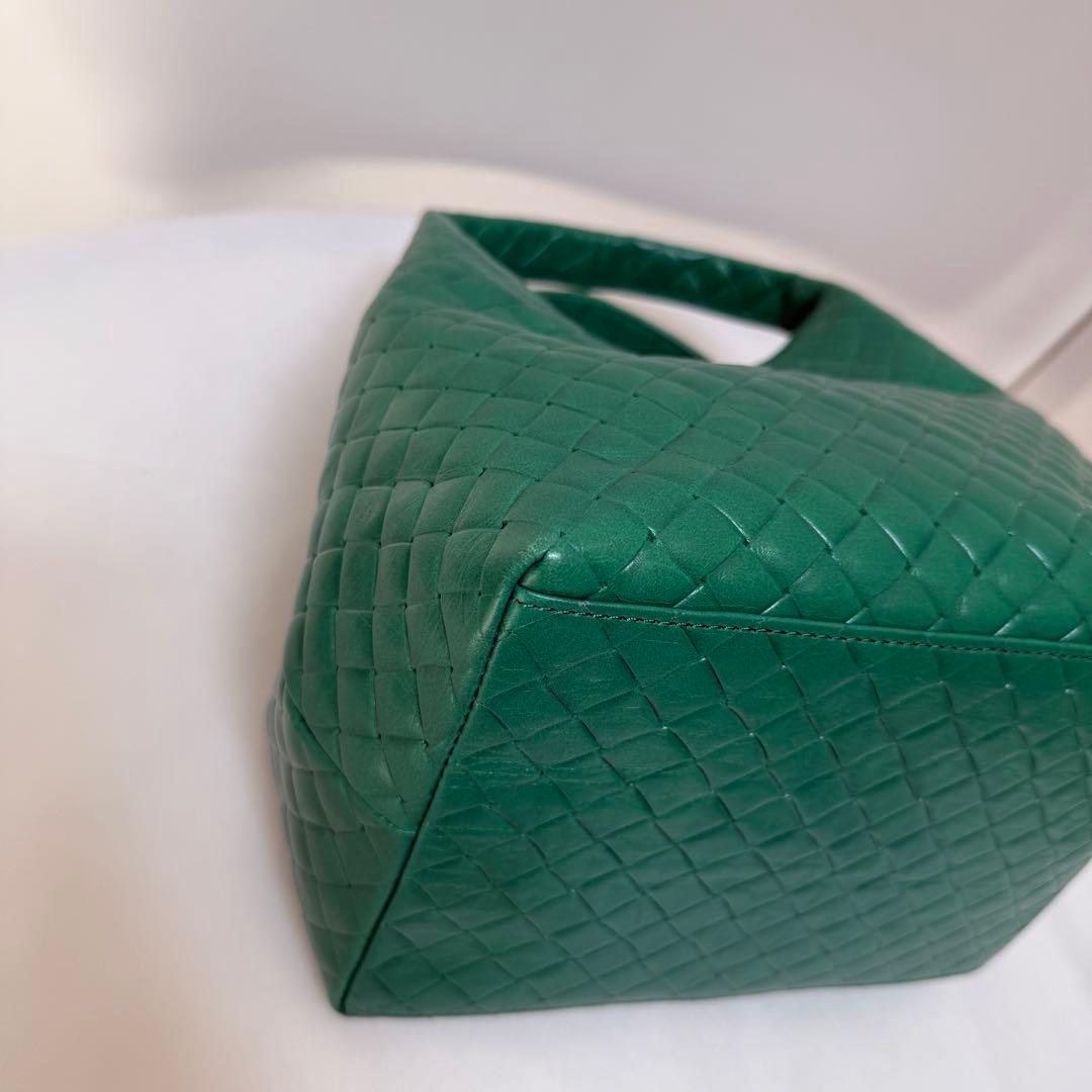 VIOLAd'ORO ヴィオラドーロ メッシュ調型押しレザーバッグ グリーン