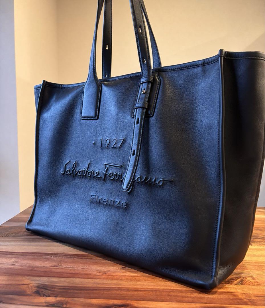 Salvatore Ferragamo 1927 ブラックトートバッグ
