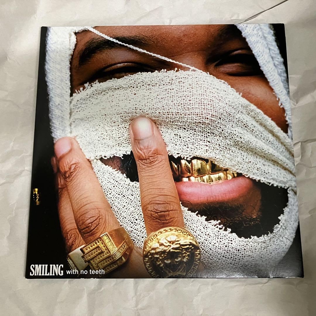 GENESIS OWUSU 『SMILING WITH NO TEETH』2LP