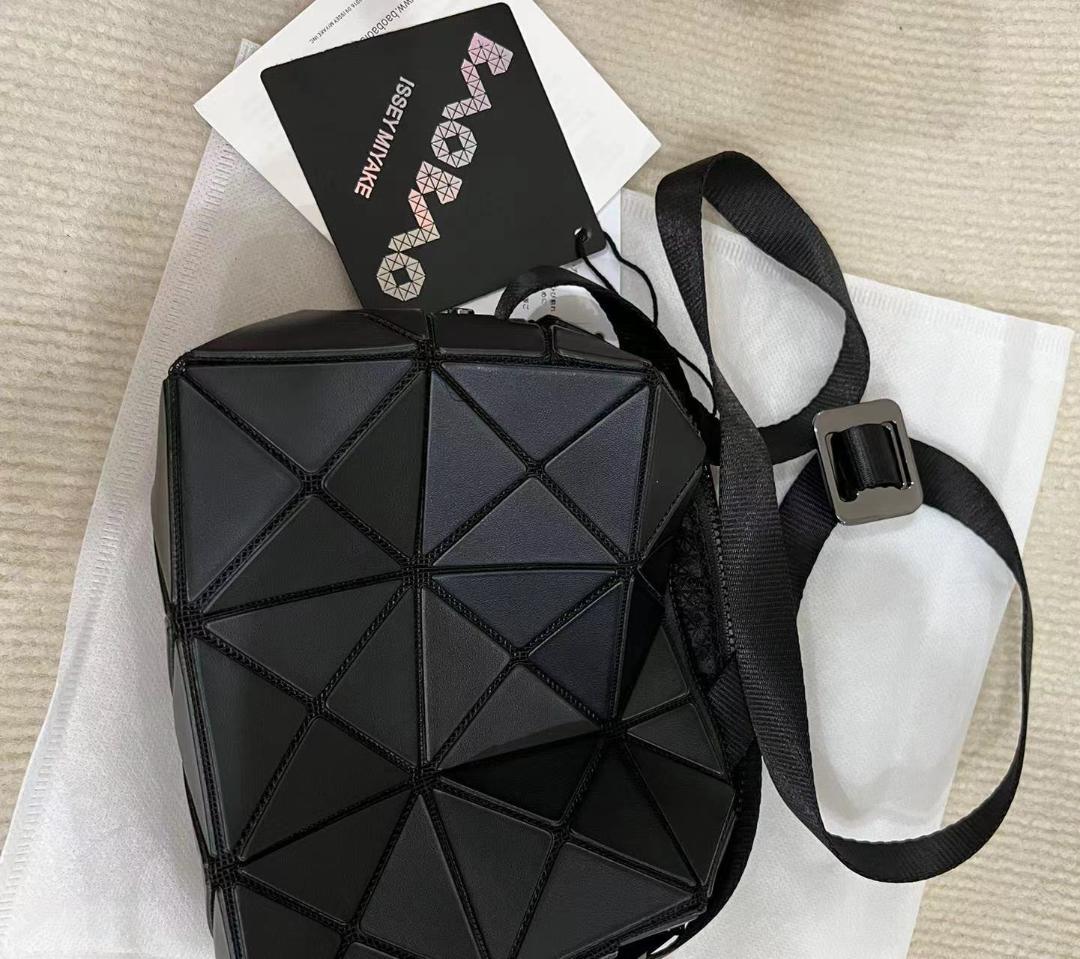美品 バオバオ イッセイミヤケ バイカラー 斜め掛けバッグ ショルダーバッグ