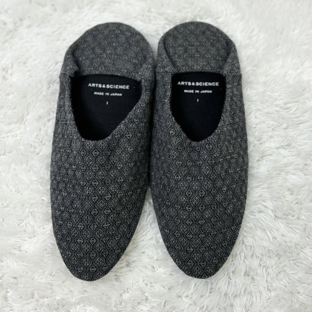 未使用に近い✨アーツ＆サイエンス　ルームシューズ　泥染め 藍染め　バブーシュ