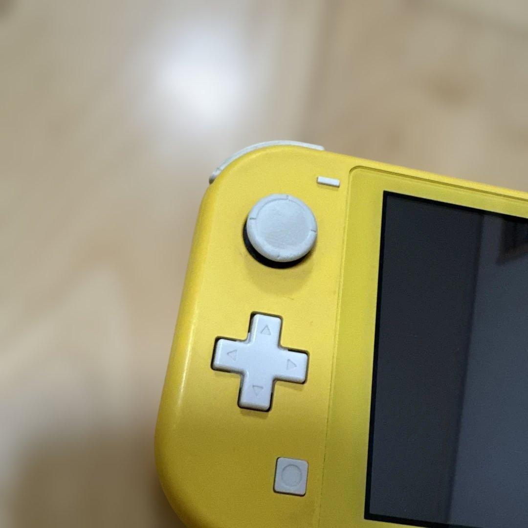 Nintendo Switch Lite イエロー ケース付き Nintendo Switch Lite イエロー ケース付き