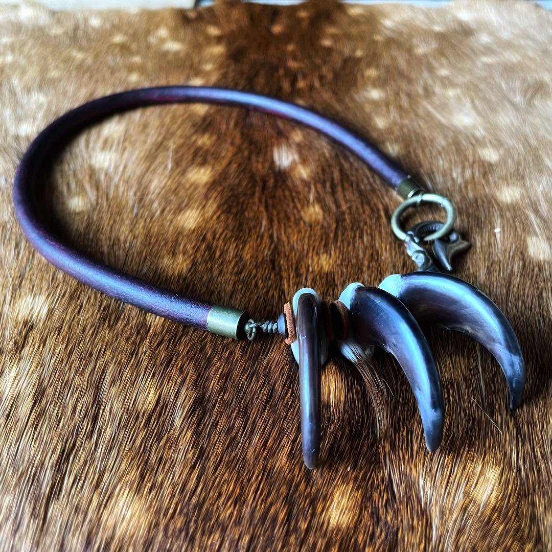 【a-59】Three fingers bear claw /necklace