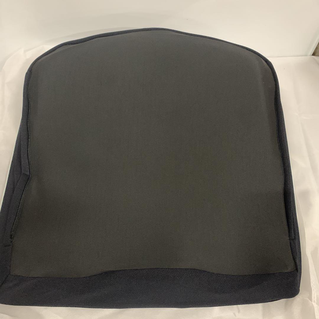新品　西川 キープス 骨盤サポートクッション