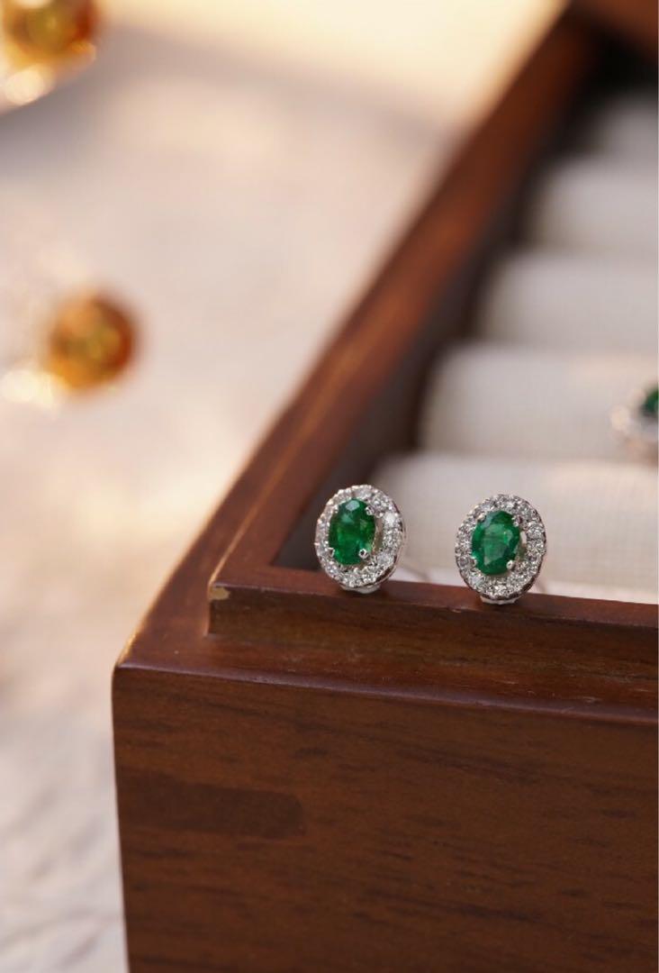 ▼ 天然ダイヤモンド付きエメラルドピアスk18 シンプルビジューピアス