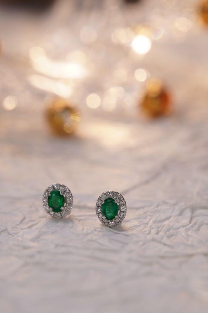 ▼ 天然ダイヤモンド付きエメラルドピアスk18 シンプルビジューピアス